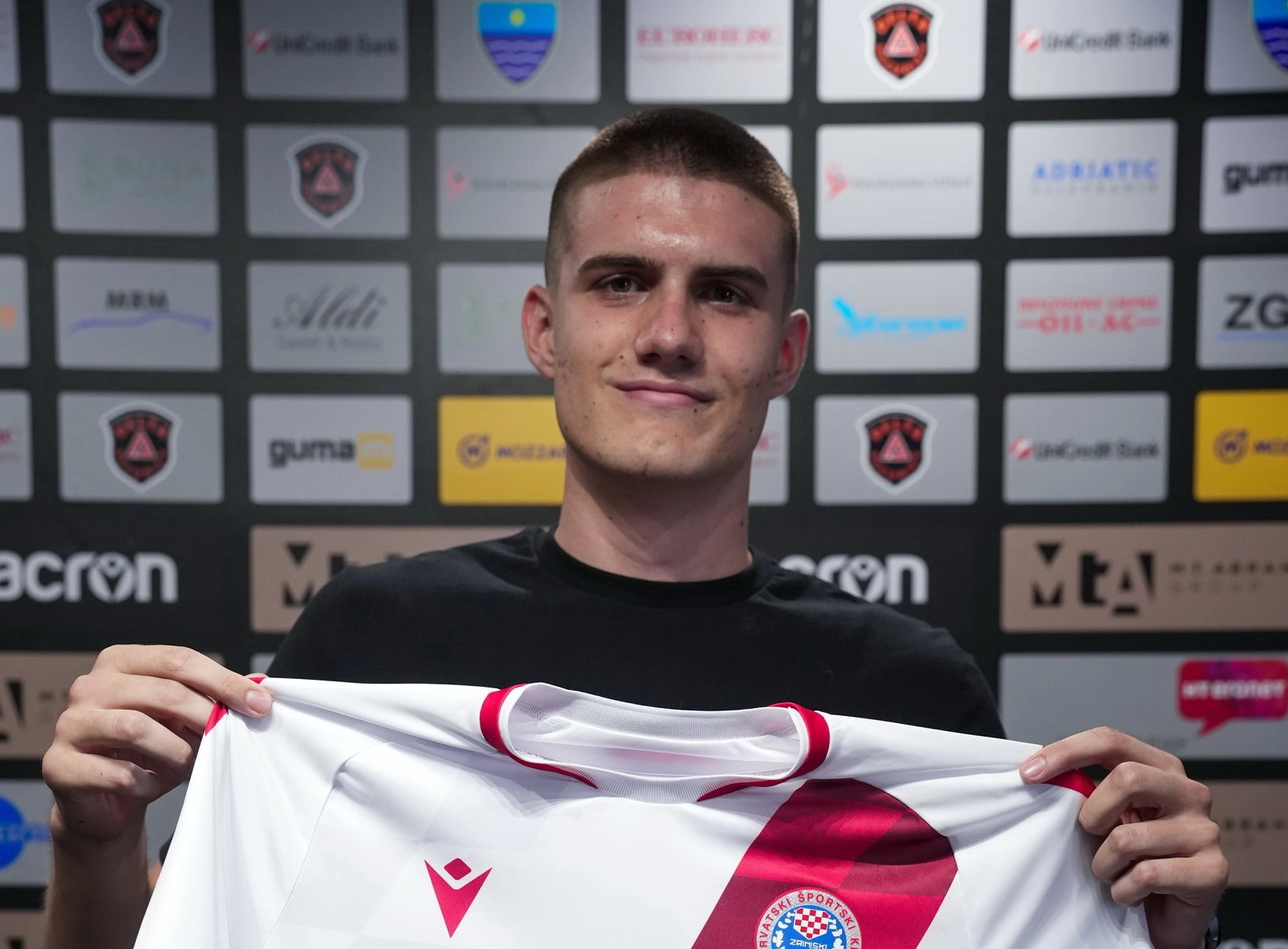 Potpisali sinovi ikona Premijer lige